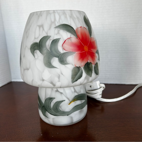 Vintage Satin Glass Murano Style Mushroom Lamp Floral Design - Picture 3 of 9